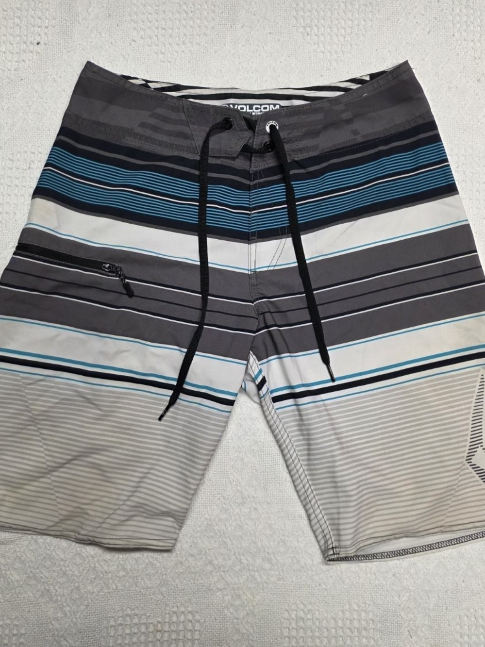 Volcom Surf Y2k Men's Gray, Black & Blue Striped Boardshorts